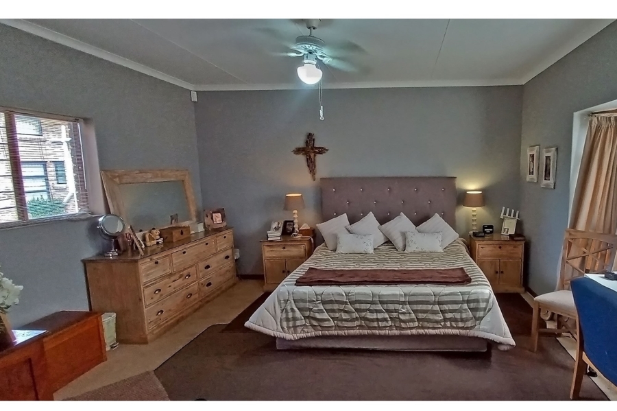 2 Bedroom Property for Sale in Hersham Western Cape